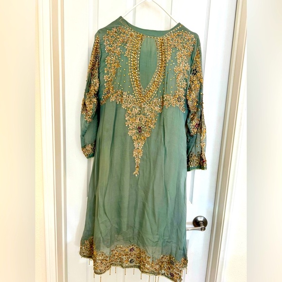 3 Piece Pakistani/Indian Sharara Outfit - Picture 4 of 8